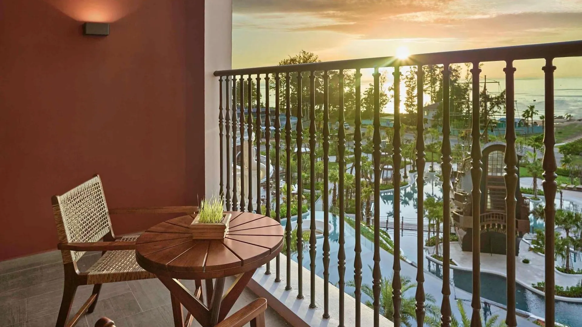 Moevenpick Resort Phan Thiet 5*,